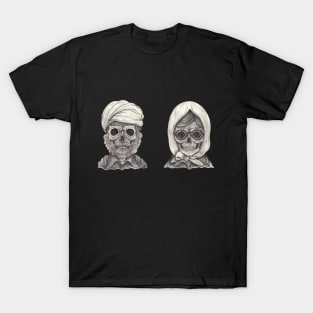 Skeleton lovers old man and old woman. T-Shirt